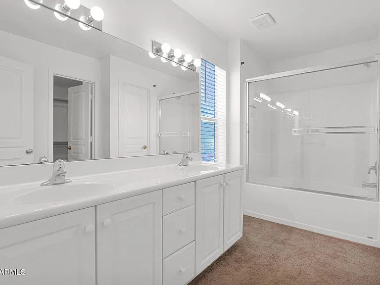 3415 E Menadota Dr — Photo 23