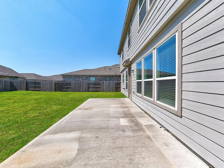 7218 Bakersfield Ct — Photo 32