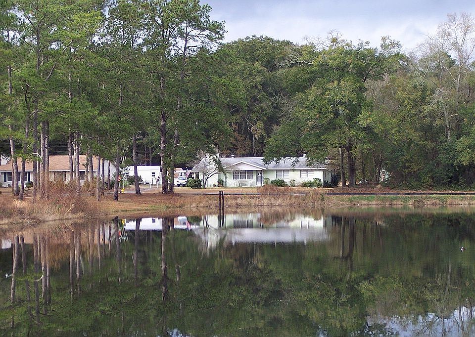 1st image of 4005 Roosevelt Ave