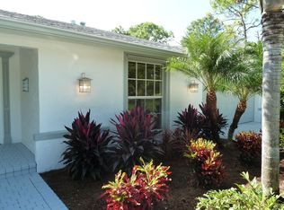 667 Gordonia Rd, Naples, FL 34108