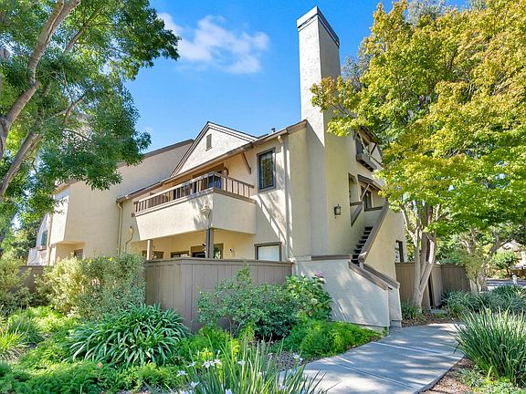 2nd image of 1303 Greenwich Ct