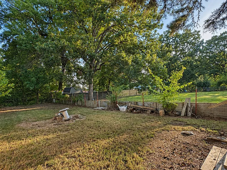 108 Campbell Ln — Photo 8