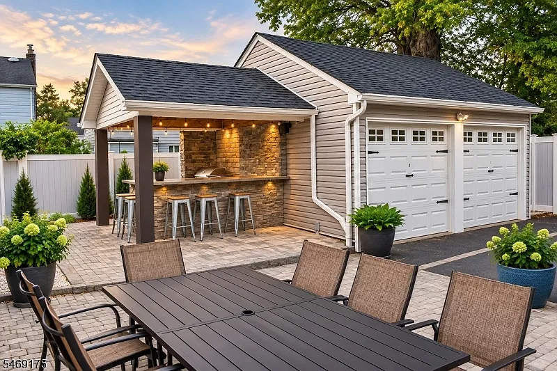 3 bed, 1.5 bath, $4,500 — Photo 1