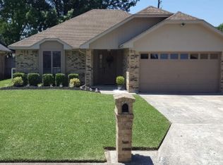 1099 Meadowvale Dr, Beaumont, TX 77706