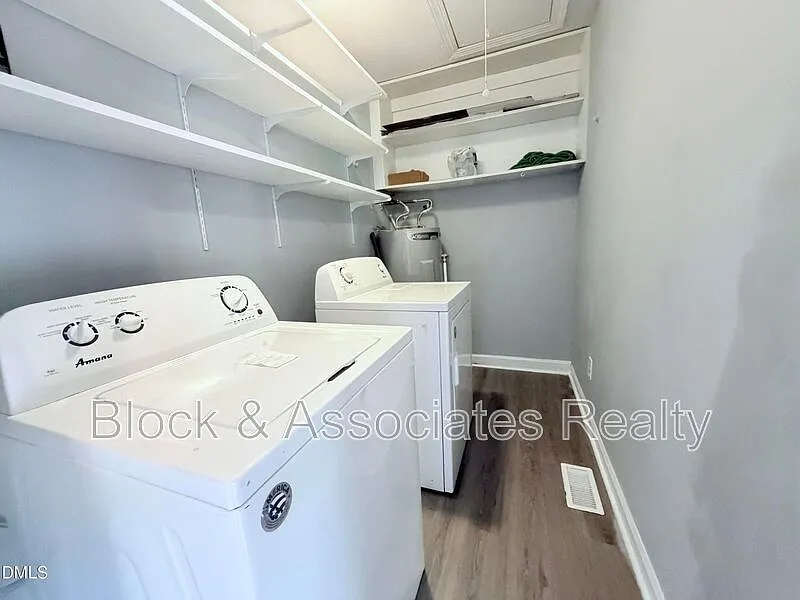 2 bed, 2.0 bath, $1,450 — Photo 4