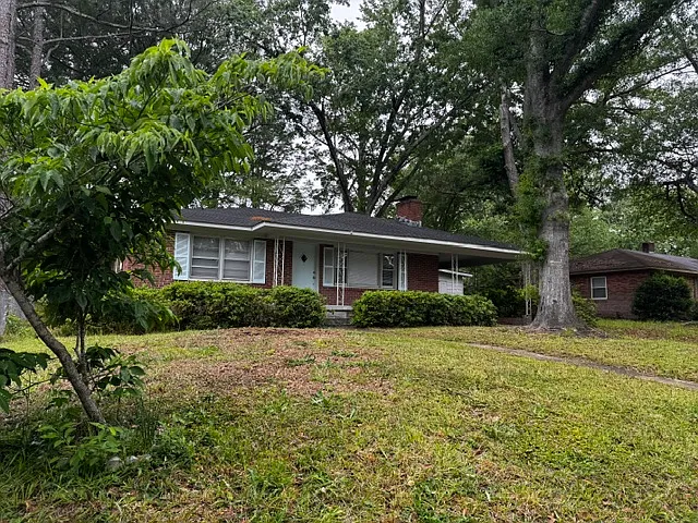 2414 Slay Dr — Photo 2