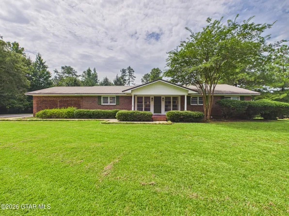 70 Cherry St, Carrollton, AL 35447