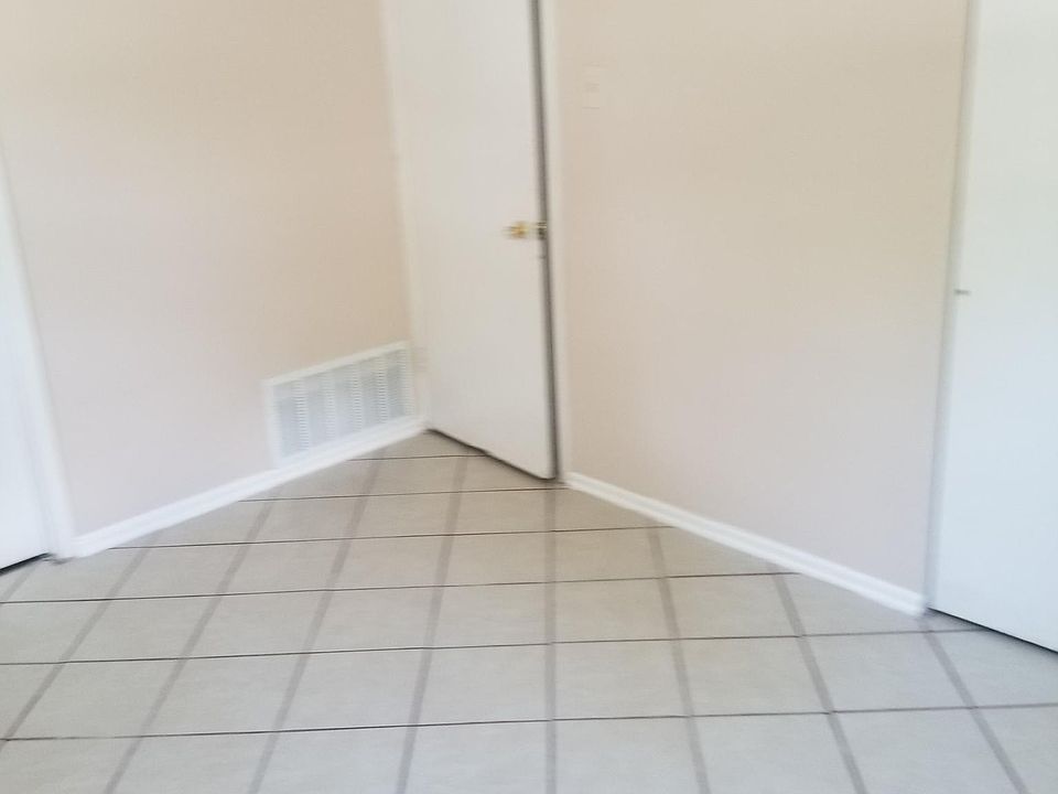 1st image of 527 Kernan Dr