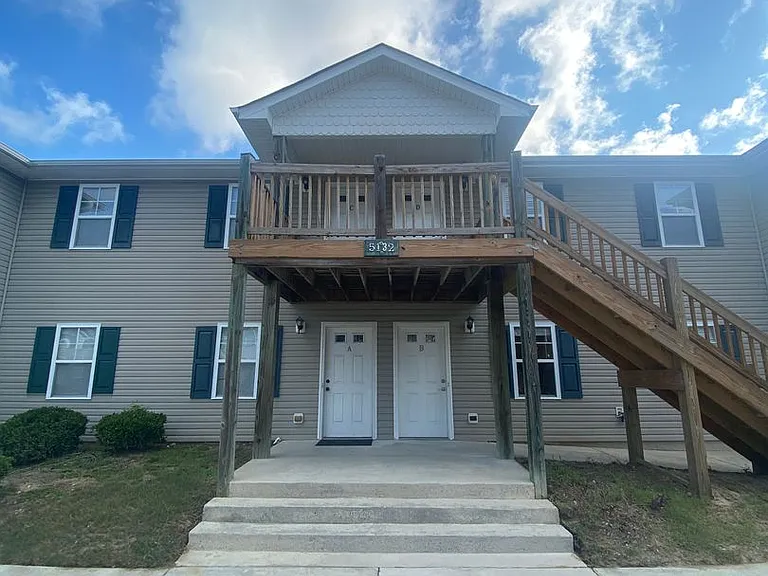5132 Greenville Loop Rd #B — Photo 1