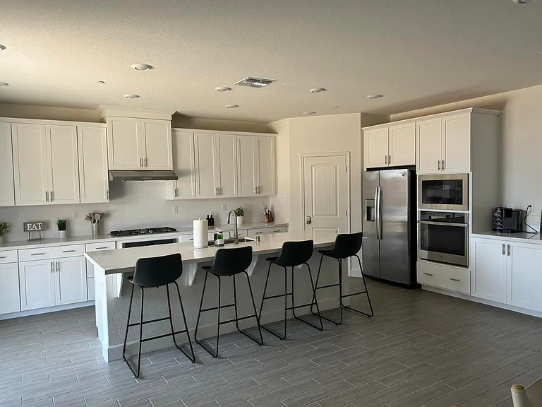 6041 Oberlander Dr — Photo 3