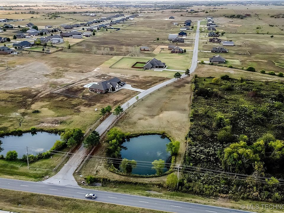 2nd image of N 35th Ave E