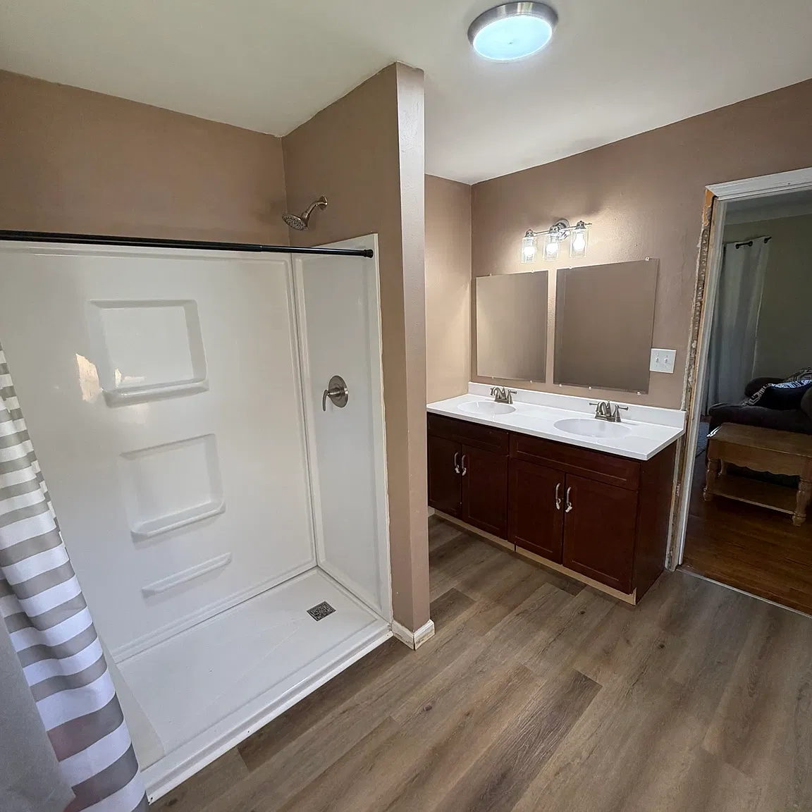 3 bed, 1460 sqft, $2,000 — Photo 2