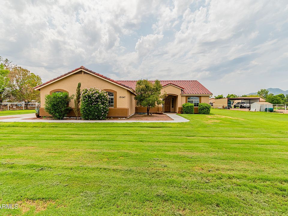 1st image of 19047 E Sunnydale Dr