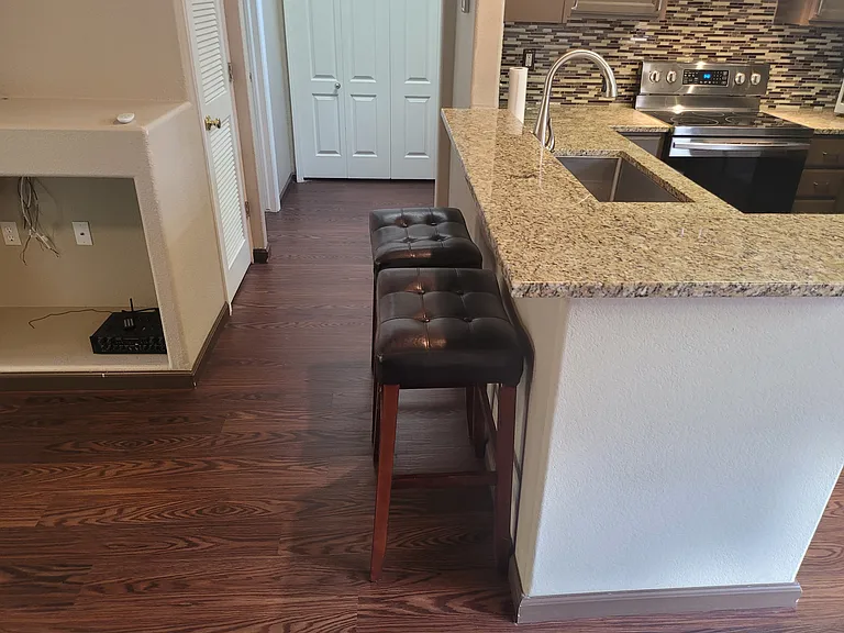 1725 Courtyard Hts #3 — Photo 3