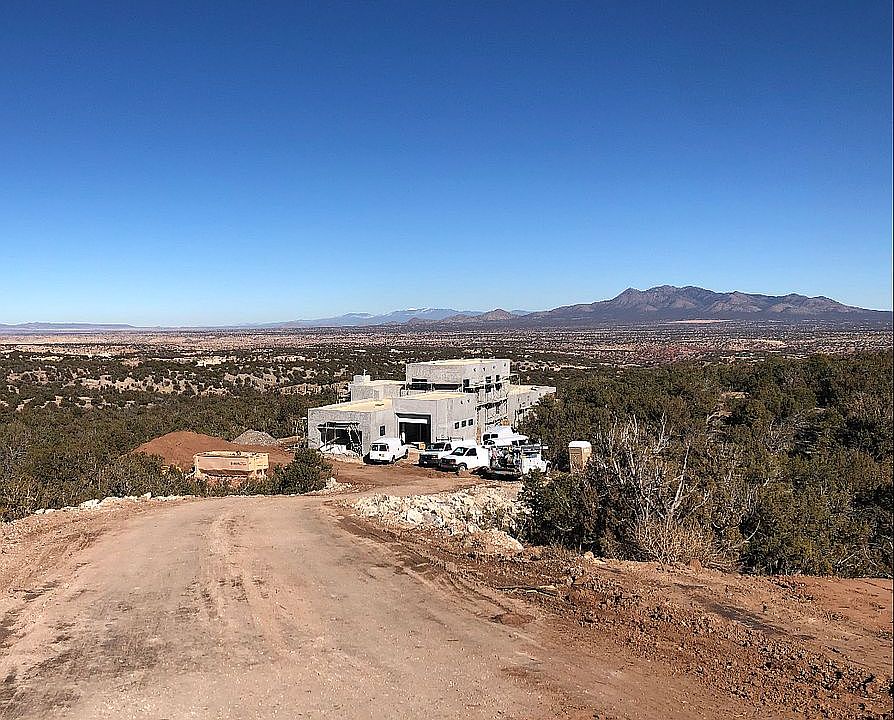 1st image of 10 Vista De Sandia