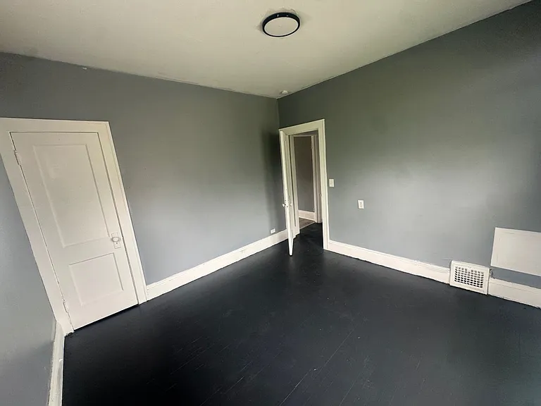 13302 Cranwood DR Garfield Heights, OH. 44105 — Photo 16