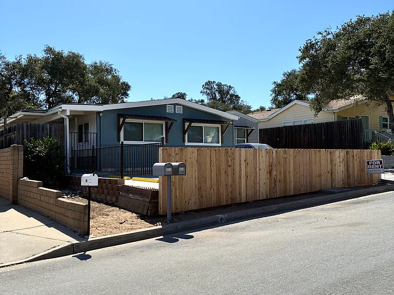 231 Chaparral Ln — Photo 1