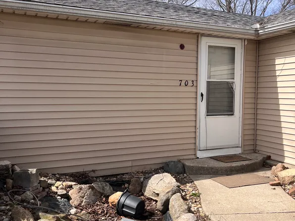 703 W William St #702, Monticello, IL 61856