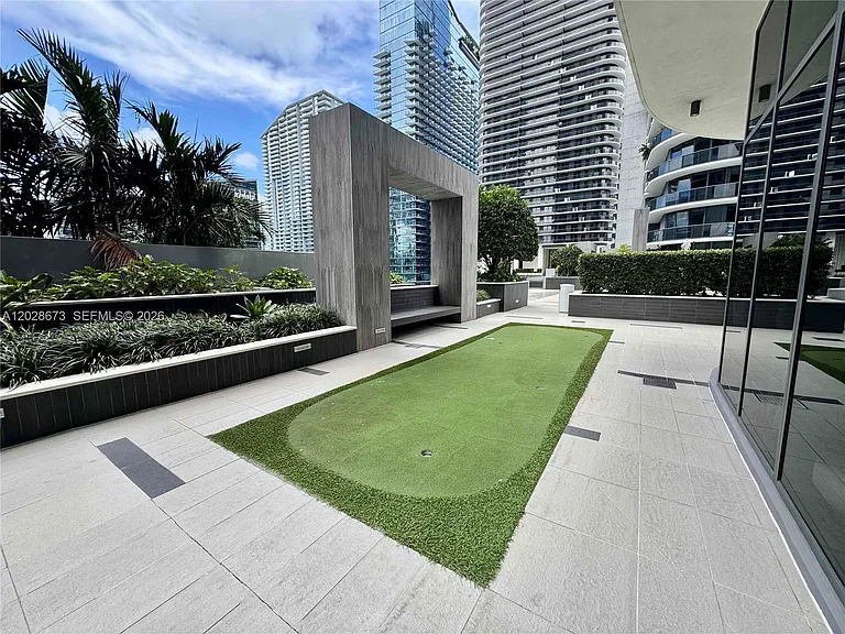 55 SW 9th St #3201 — Photo 35