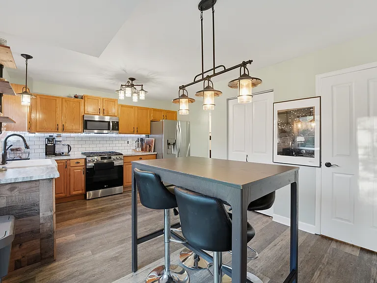 950 Donnelly Pl — Photo 20