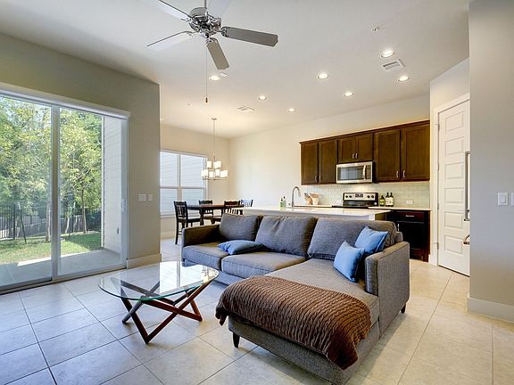 3rd image of 3108 E 51st St #202