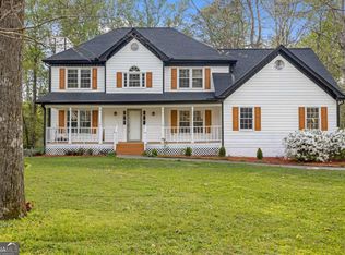 860 Winnbrook Dr, Dacula, GA 30019