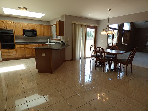 5th image of 15531 Elder Ct