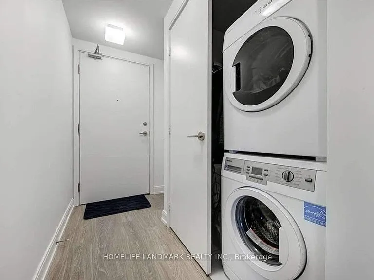 181 Dundas St E #3815 — Photo 8