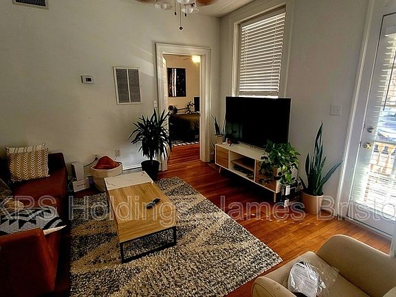 4th image of 2710 Stuart Ave Unit 2