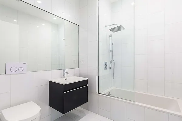 Sold by Bold New York | media 9