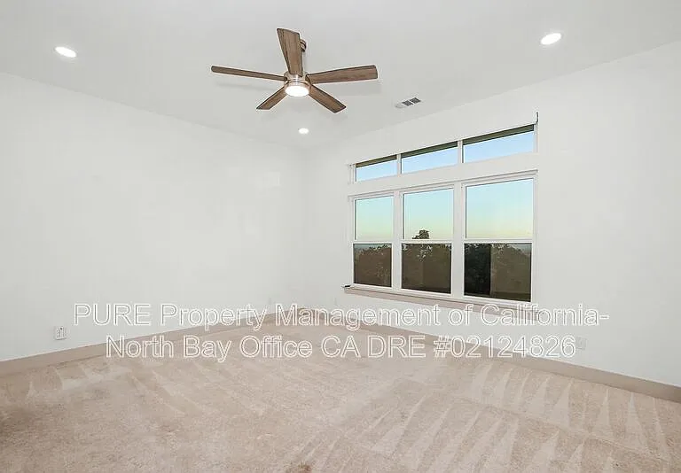 1920 Fountainview Cir — Photo 17