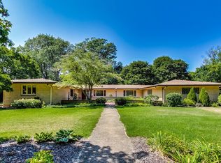 2008 Sunset Dr, Saint Joseph, MI 49085