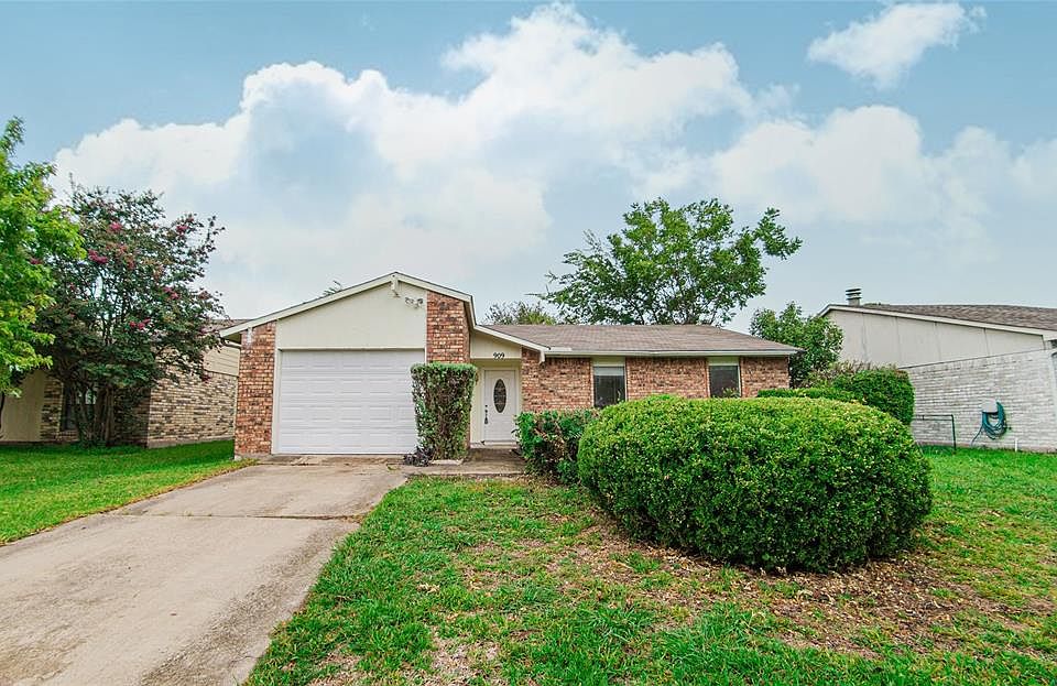 1st image of 909 Sunny Slope Dr