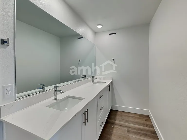 9131 Golden Sunflower Ct — Photo 12