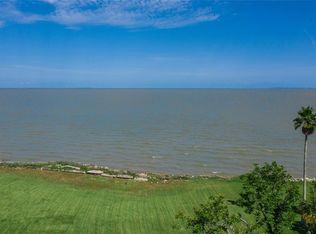 4522 Tharp Dr, Seabrook, TX 77586