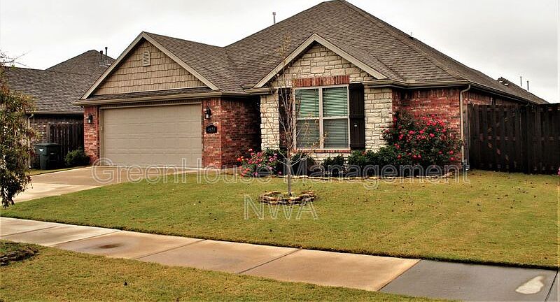 1st image of 4828 W Croft Dr