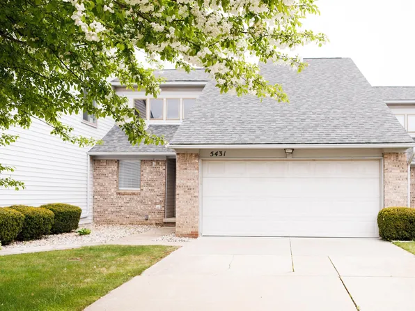 5431 Country Club Ln, Grand Blanc, MI 48439