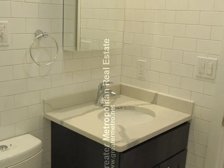 351 North St #7 — Photo 20