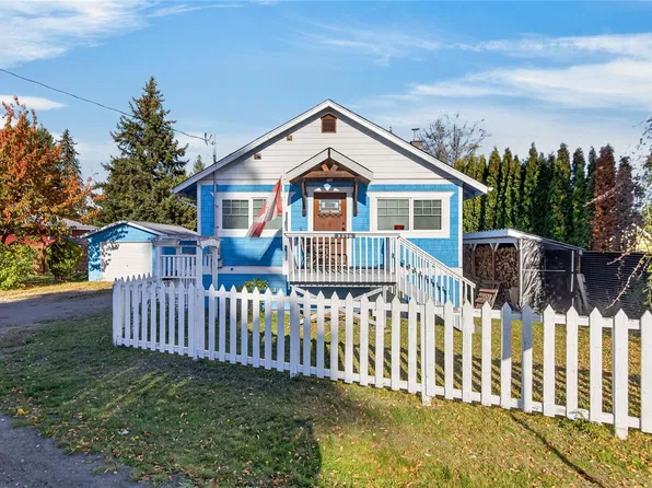 3396 Bevan Rd, Cumberland, BC V0R 1S0