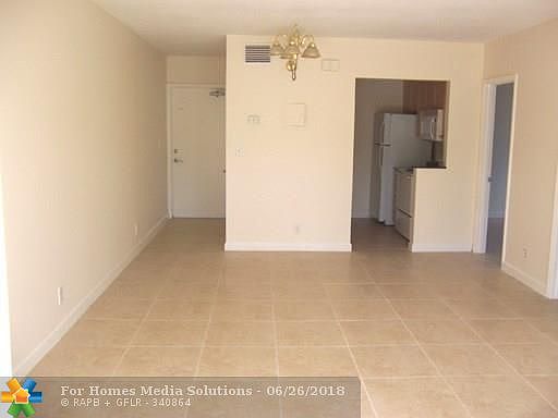 3rd image of 2424 SE Seventeen Street Cswy #201B