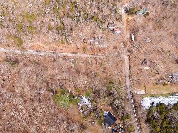 3rd image of 21 Baldwin Cir