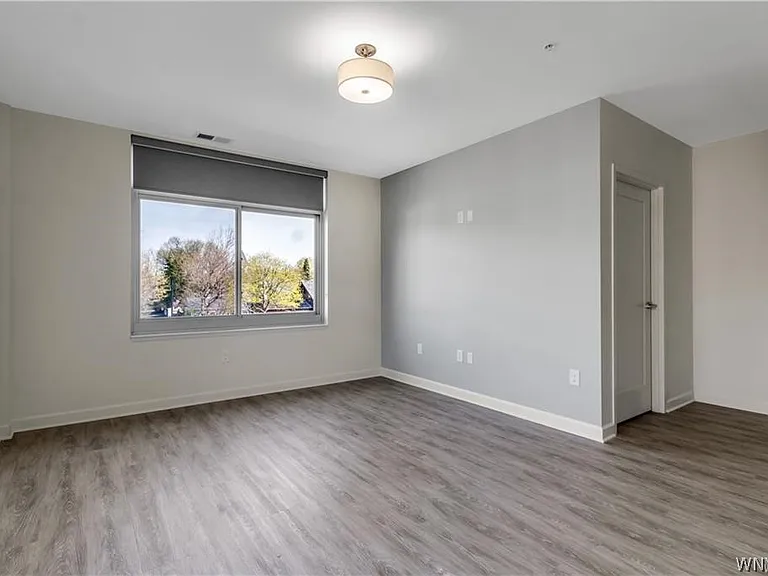 5712 Main St #200 — Photo 12