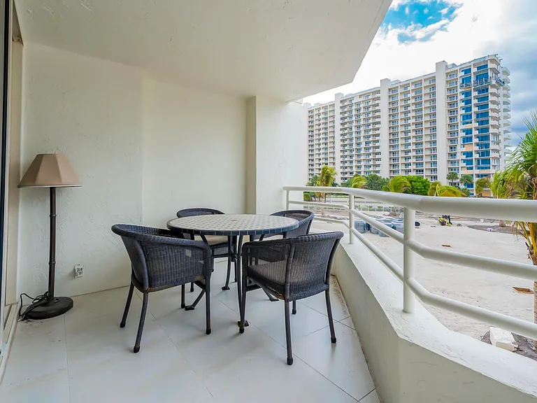 4201 N Ocean Blvd #203 — Photo 18