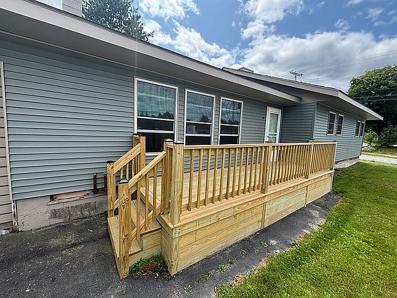 3rd image of 3 Delaware Pl