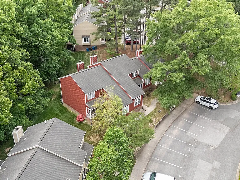 102 Shady Spring Pl — Photo 26