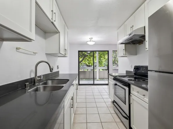 1061 Beach Park Blvd APT 108, Foster City, CA 94404