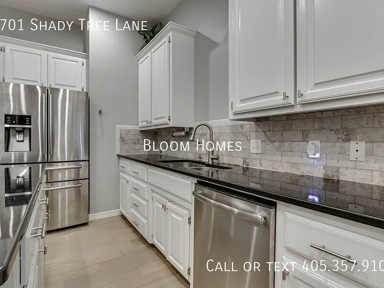 2701 Shady Tree Ln — Photo 12