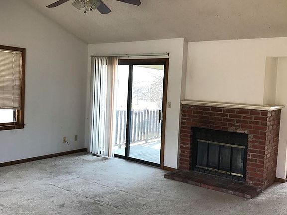 3rd image of 3005 University Dr #3005