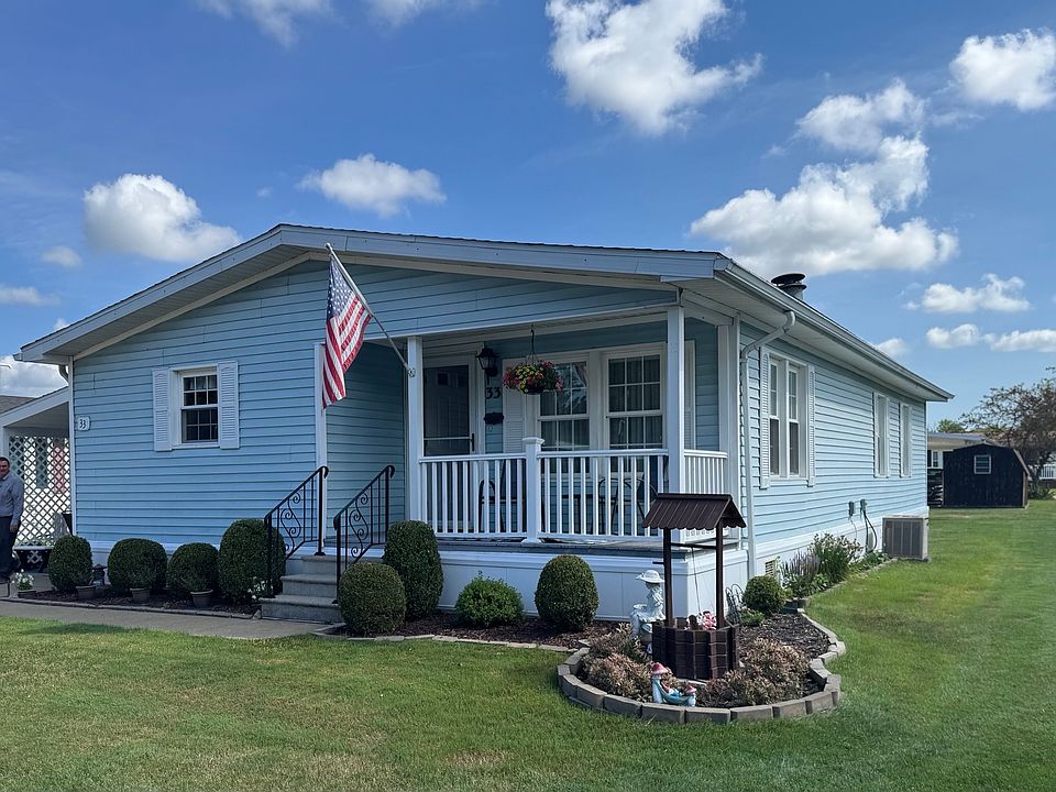 1st image of 33 Parkside Cir #94