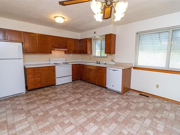 All appliances are included